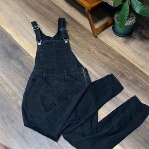 Black Levi’s Overalls